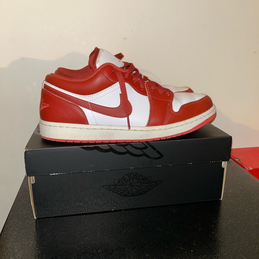 Nike Red and White Sneakers Low-Cut Design